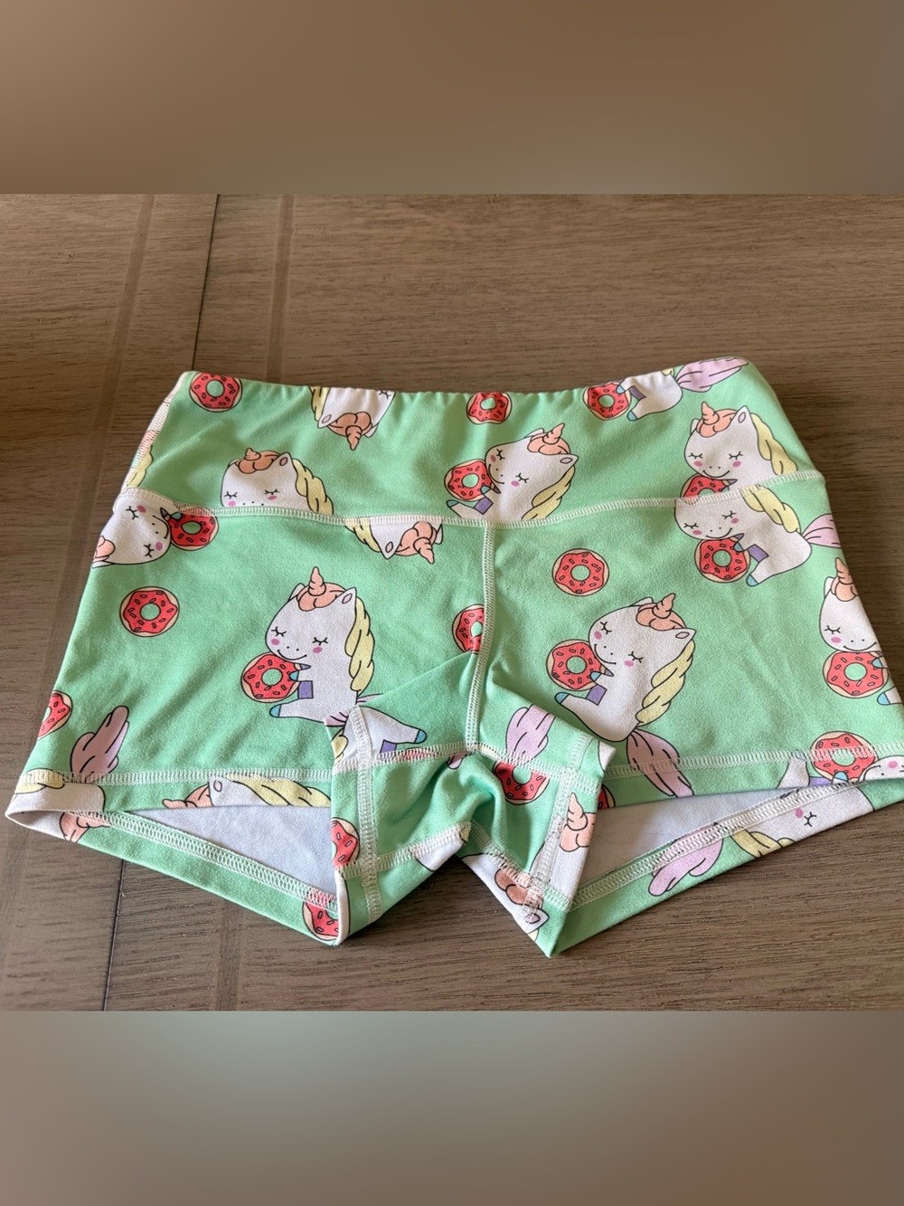 Fleo DNDL colab - baby unicorn booty shorts - Medium M HTF